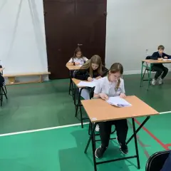 Czym jest sprawdzian dyrektorski? Cele, zasady i konsekwencje dla uczniów i nauczycieli