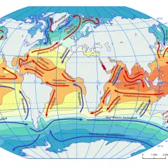 Mapa przedstawia prądy morskie na **oceanach świata**. Ciepłe prądy (czerwone) i zimne (niebieskie) tworzą złożone wzory cyrkulacji.