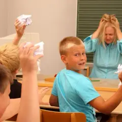Czy pedagog szkolny może być wychowawcą klasy? Sprawdź ważne informacje