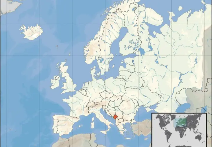 Mapa Europy z zaznaczonym Kosowem, najmłodszym państwem Europy.