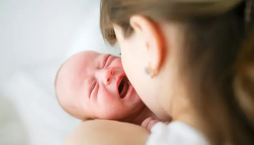 Jak dzieci płaczą: Przyczyny i skuteczne sposoby reakcji rodziców