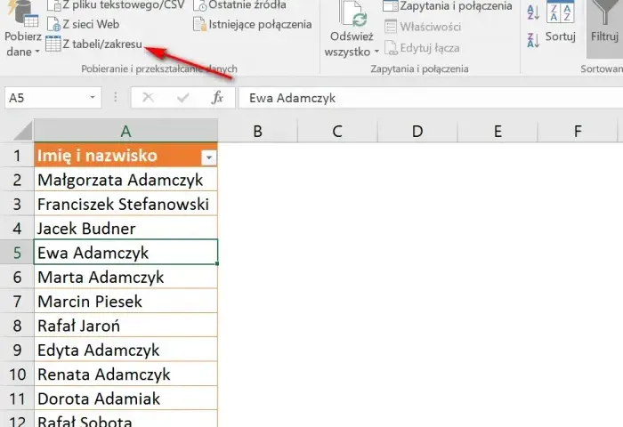 Jak rozdzielić tekst w komórce Excel: 4 skuteczne metody