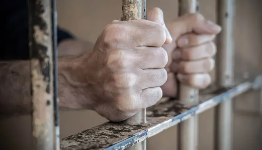 Jak skontaktować się z wychowawcą osadzonego - ważne informacje i porady