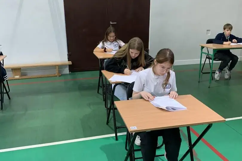 Czym jest sprawdzian dyrektorski? Cele, zasady i konsekwencje dla uczniów i nauczycieli