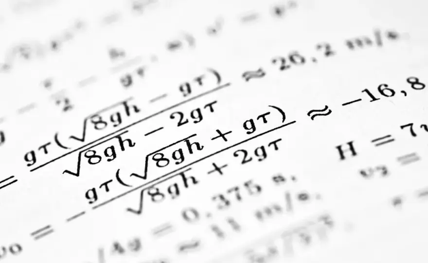 Matematyka na studiach wyższych: czego uczelnie oczekują i jak się przygotować
