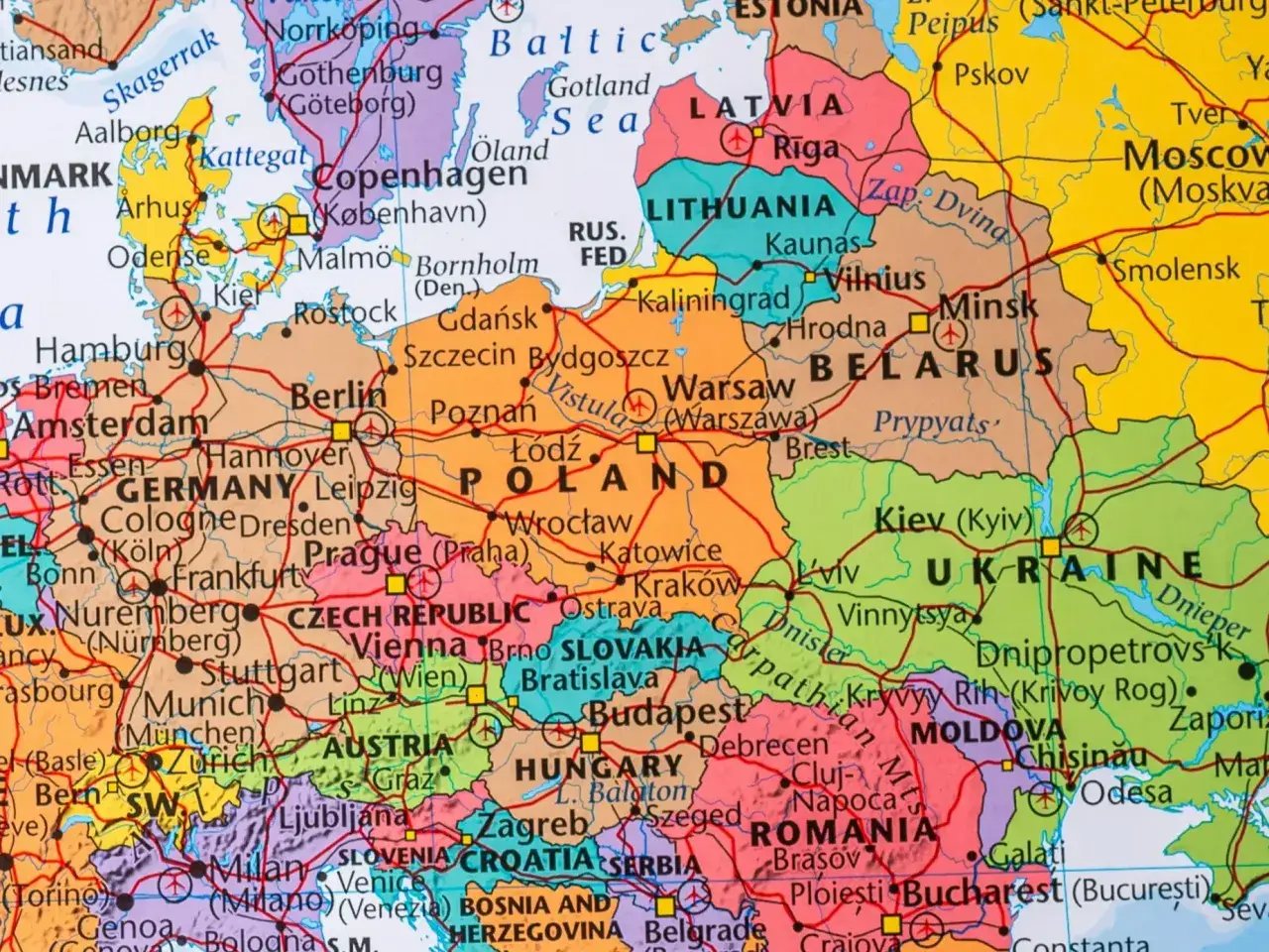 Mapa Europy Środkowej z zaznaczoną Polską i jej sąsiadami. Widoczne są Niemcy, Czechy, Słowacja, Węgry, Ukraina, Białoruś i Litwa.